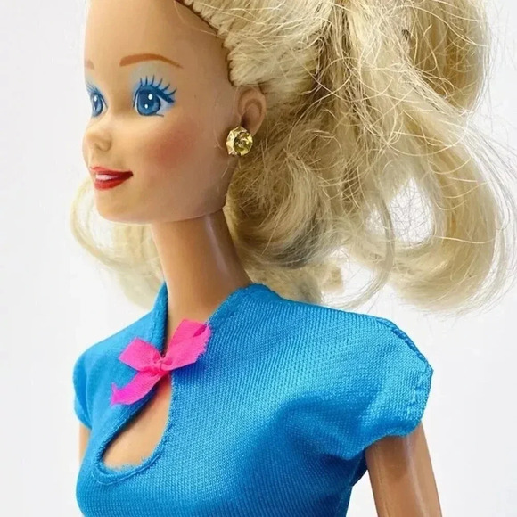 MATTEL BARBIE Doll Blond Hair Blue Eyes Turquoise Dress Earrings Shoes 12" Tall - Picture 6 of 12